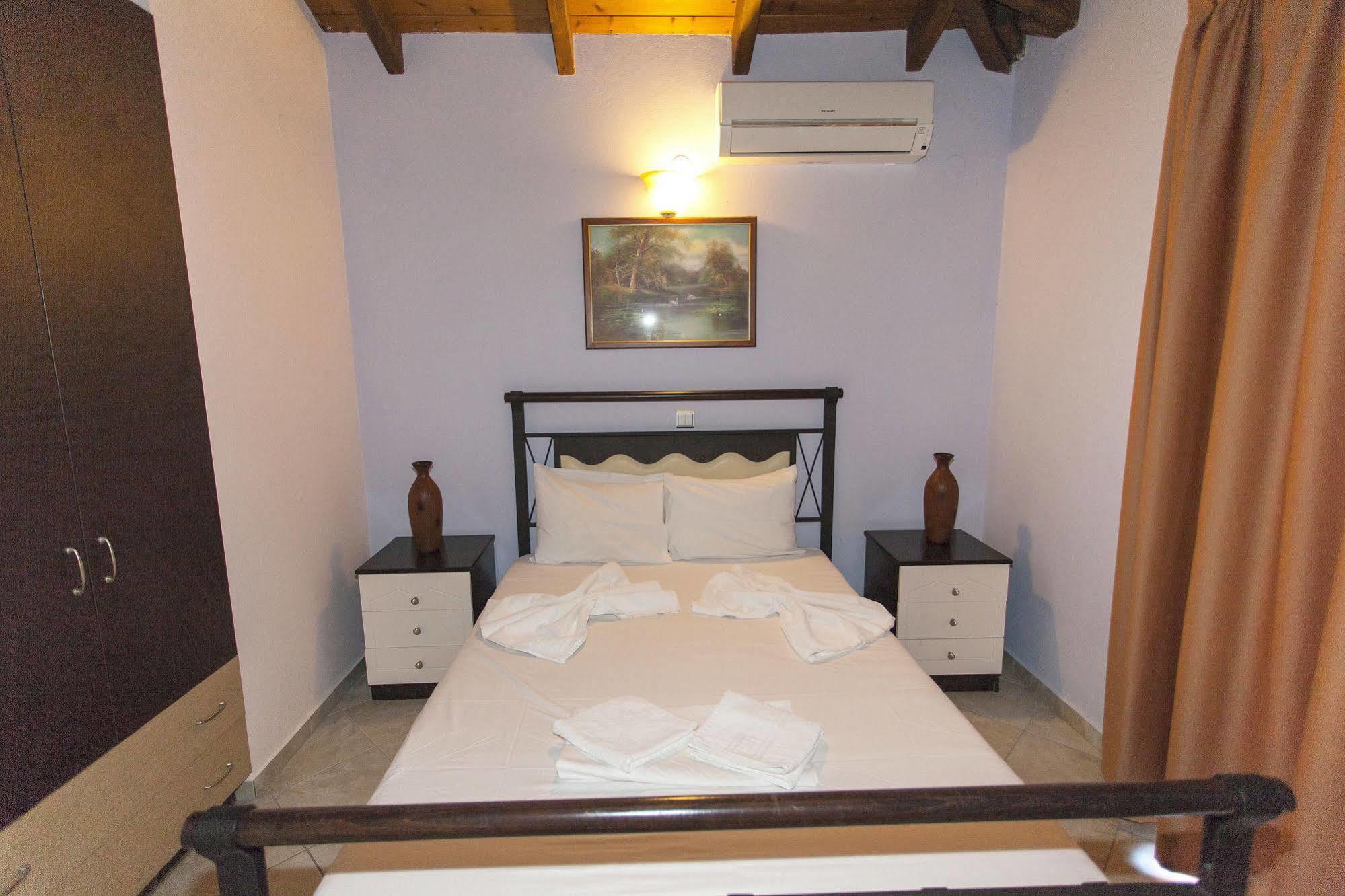 Aparthotel Oasis Exclusive Parga Exterior foto